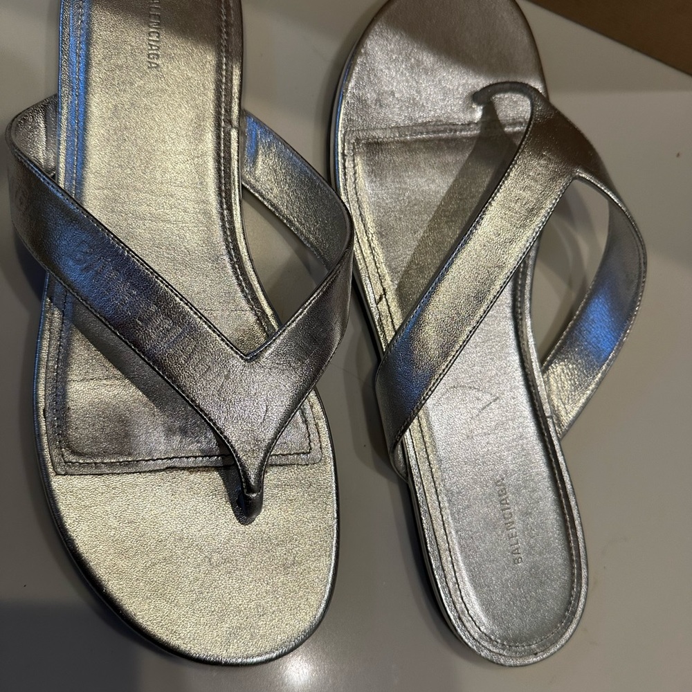 Balenciaga flip flops